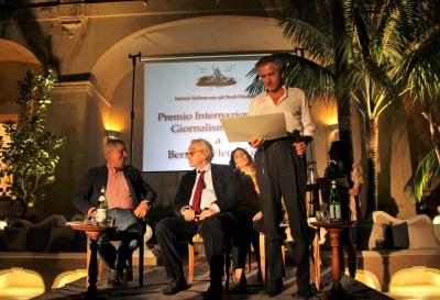 Bérnard-Henri Lévy riceve il Premio Internazionale di Giornalismo Civile